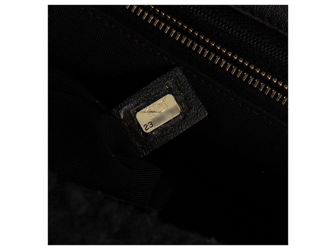 CHANEL - Borsa a tracolla Coco Handle Chanel in shearling e pelle nera - vista 7