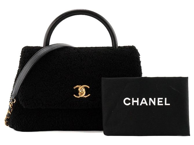 CHANEL - Borsa a tracolla Coco Handle Chanel in shearling e pelle nera - vista 8