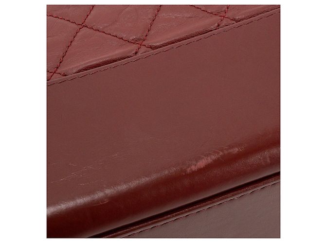 CHANEL - Borsa a tracolla Gabrielle Chanel in pelle stropicciata bordeaux - vista 6
