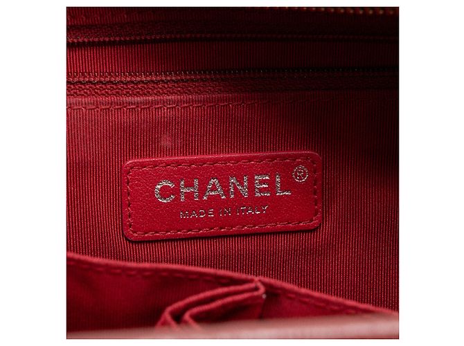 CHANEL - Borsa a tracolla Gabrielle Chanel in pelle stropicciata bordeaux - vista 7