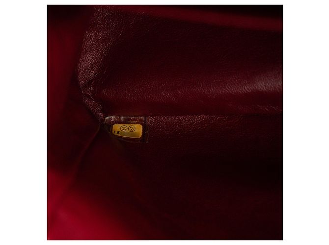 CHANEL - Borsa a tracolla Classic/Timeless Jumbo Chanel in pelle verniciata bordeaux - vista 11