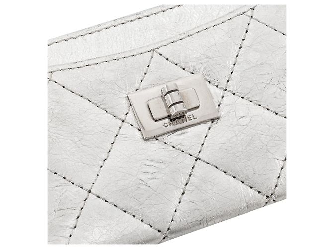 CHANEL - Tarjetero 2.55 en piel plisada plateada - vista 5