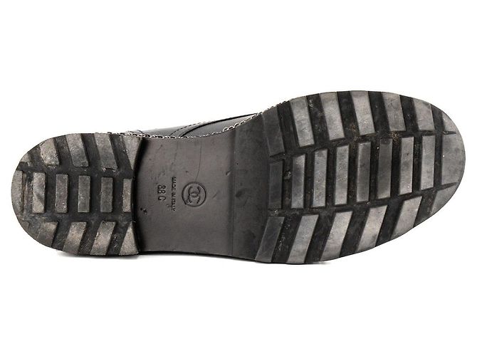 CHANEL - Stivali biker Chanel in pelle nera (T38) - vista 4