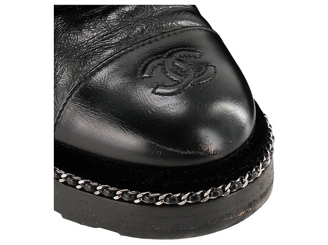 CHANEL - Stivali biker Chanel in pelle nera (T38) - vista 5