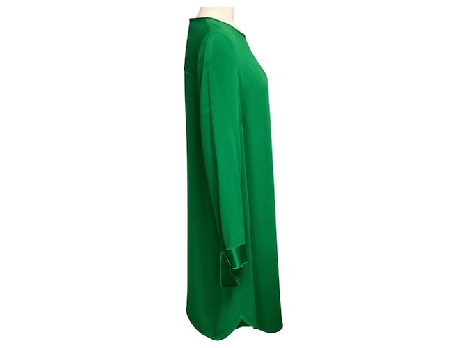 Autre Marque St. John langärmeliges Kleid aus Krepp in Smaragdgrün mit Satinmanschetten - Ansicht 2