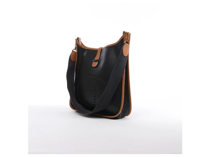 Borsa a tracolla Hermès Evelyn I 33 GM in pelle Ardennes Nero x Marrone S:1989 - vista 2