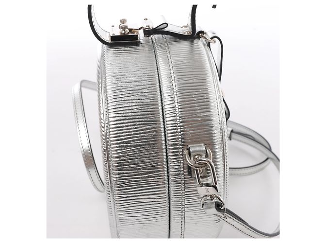 Borsa a tracolla Louis Vuitton Petite Boite Chapeau in pelle Epi Silver M53074 - vista 4