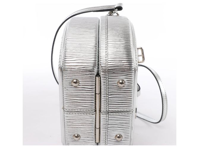 Borsa a tracolla Louis Vuitton Petite Boite Chapeau in pelle Epi Silver M53074 - vista 9