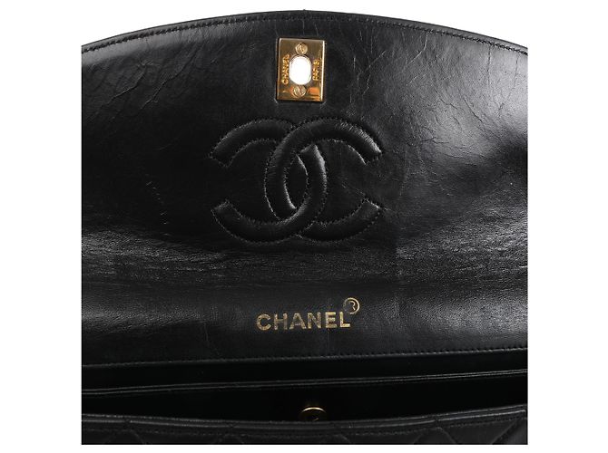 Borsa a tracolla Chanel Limited Edition Paris Double Flap in pelle matelassé con catena, Nero - vista 11