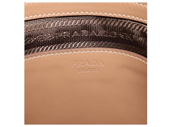 Prada Covered Strap Open City Calfskin Medium - vista 6