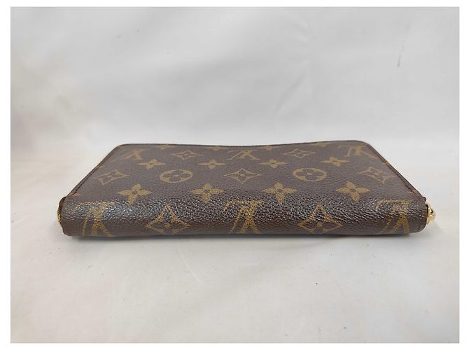 Louis Vuitton Zippy Monogram Canvas Medium - view 4