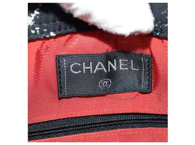 Chanel Travel Line Lock Printed Nylon Medium - vue 6