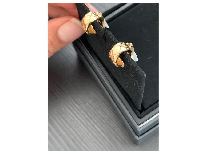 Brincos Chanel Coco Crush Yellow Gold - vista 3