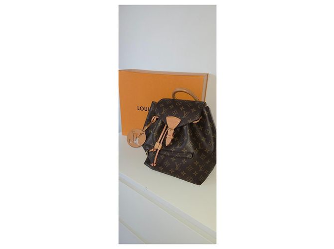 Mochila Louis Vuitton Montsouris NM PM Monogram - vista 5