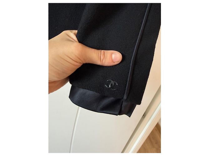 Chanel Black Wool Cropped Jacket with Satin Details - view 5