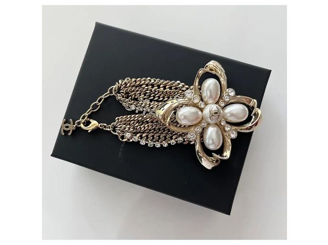 Pulsera Chanel Fleur de varias vueltas cadenas, strass, perlas - vista 3