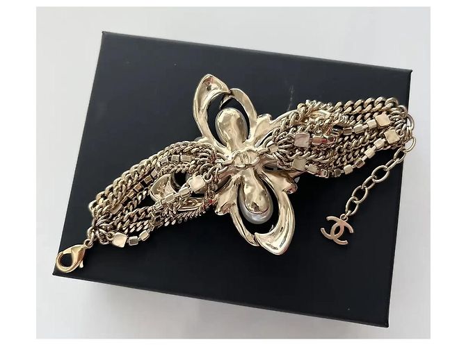 Pulsera Chanel Fleur de varias vueltas cadenas, strass, perlas - vista 7