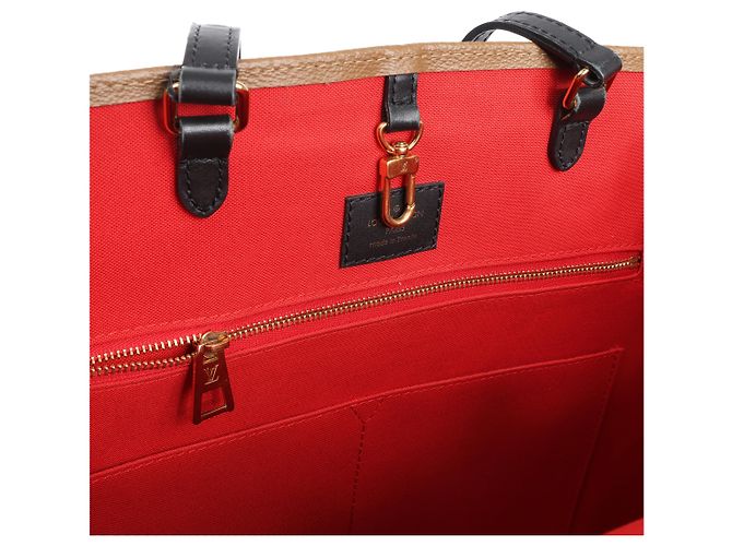 Sac à main 2Way Louis Vuitton OntheGo GM Giant Monogram Reverse en marron M45320 - vue 11