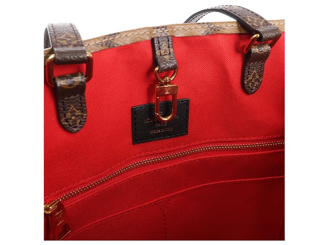 Bolsa 2Way Louis Vuitton OntheGo MM Giant Monogram Reverse em marrom M45039 - vista 11