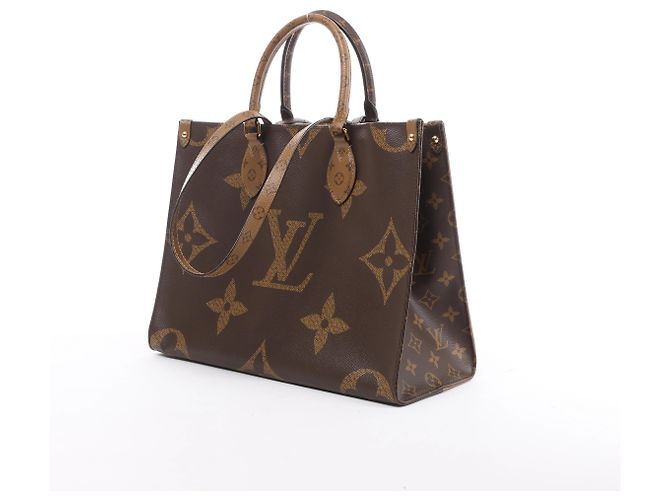 Bolsa 2Way Louis Vuitton OntheGo MM Giant Monogram Reverse em marrom M45039 - vista 3