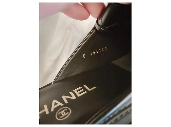 Mules Chanel in pelle matelassé nera - vista 4