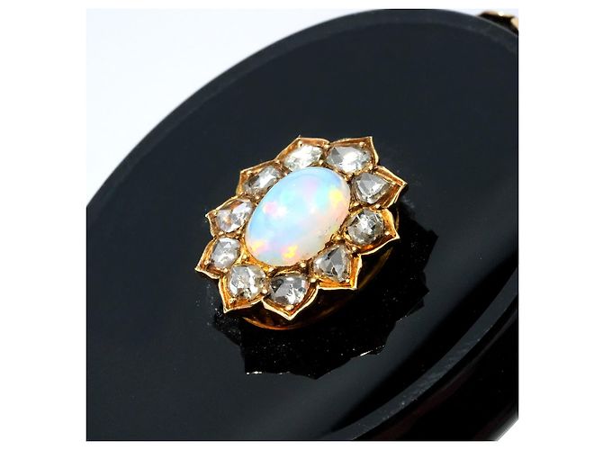 Autre Marque Fine spilla antica in oro con castone in opale e diamante - vista 5