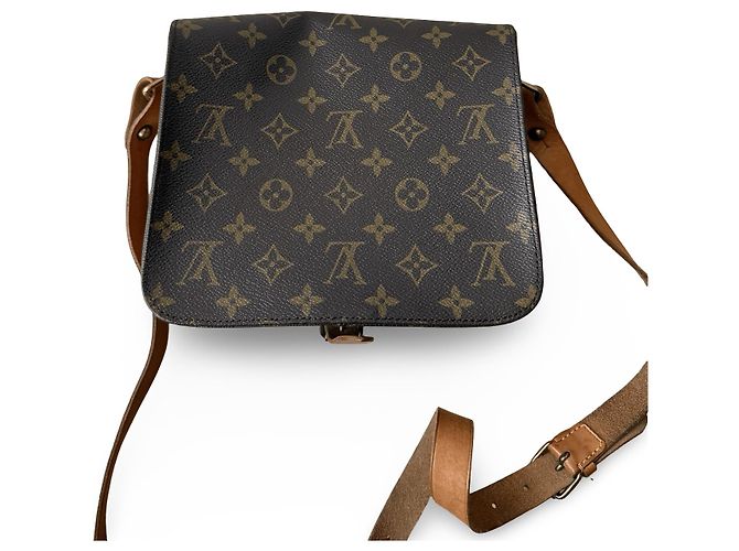 Louis Vuitton Cartouchiere MM en buen estado - vista 6