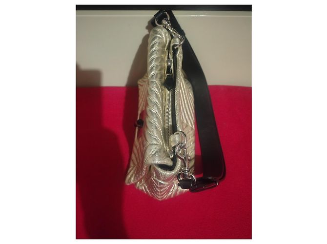 Borsa a tracolla Giorgio Armani in pelle chevron dorata - vista 6