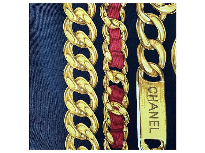 Chanel Foulard in seta vintage nero e oro con stampa 31 Rue Cambon - vista 5
