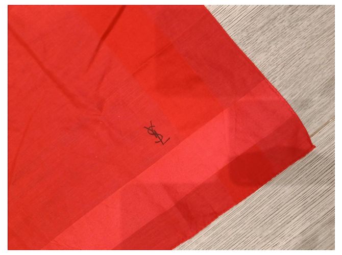 Lenço Yves Saint Laurent vermelho - vista 4