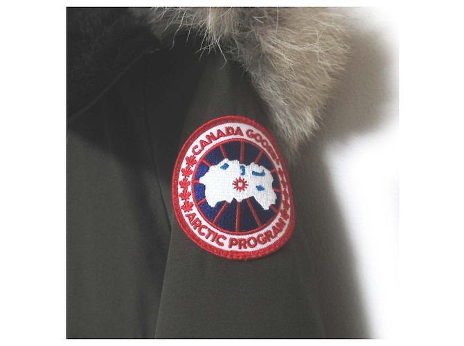 Cappotto in Piuma Canada Goose Bronte con Pelliccia di Coyote - vista 6