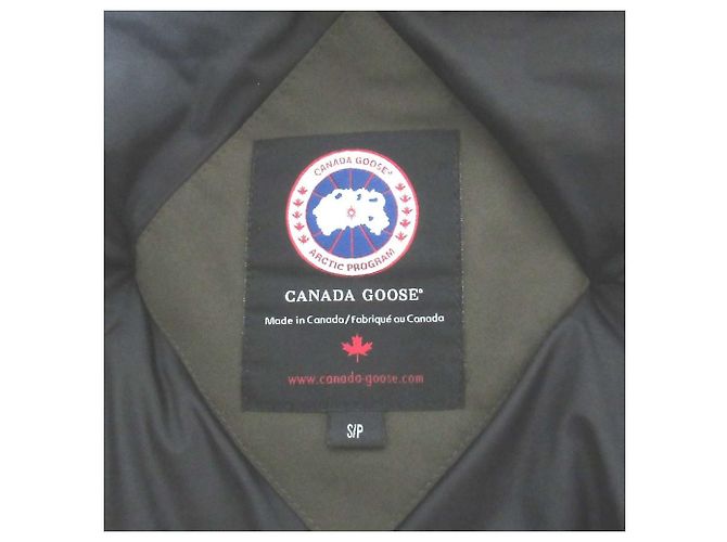 Cappotto in Piuma Canada Goose Bronte con Pelliccia di Coyote - vista 9