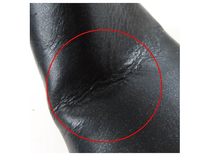 Botas curtas em pele de cordeiro CHANEL com fecho de torção Double COCO Mark - vista 12