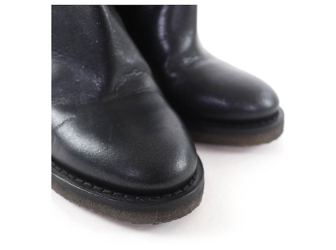 Botas curtas em pele de cordeiro CHANEL com fecho de torção Double COCO Mark - vista 7
