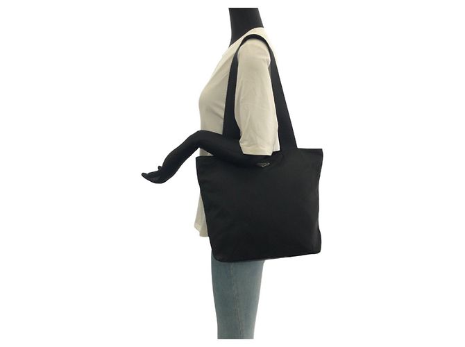 Prada Tessuto Nylon Schultertasche - Ansicht 7