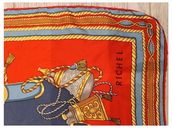Autre Marque Foulard di seta Richel con stampa di armi storiche - vista 2