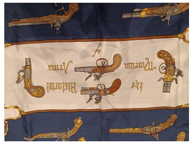Autre Marque Foulard di seta Richel con stampa di armi storiche - vista 3