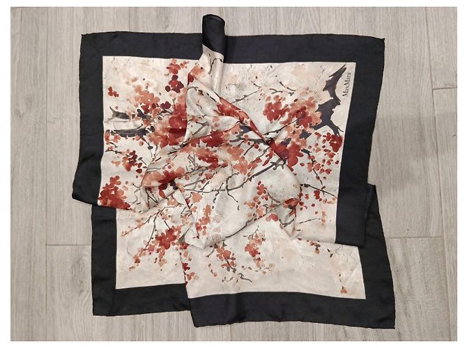 Foulard in seta Max Mara con stampa floreale - vista 11