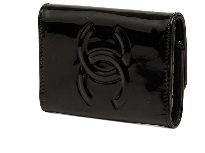 Chanel Black CC Patent Camellia Schlüsselanhänger - Ansicht 2