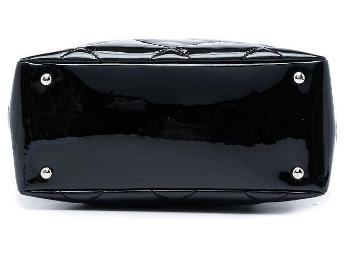Chanel Paris Biarritz Tote Small aus schwarzem Lackleder gesteppt - Ansicht 3