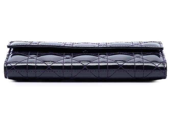 Portafoglio con catena Lady Dior in pelle vernice Cannage viola Dior - vista 3