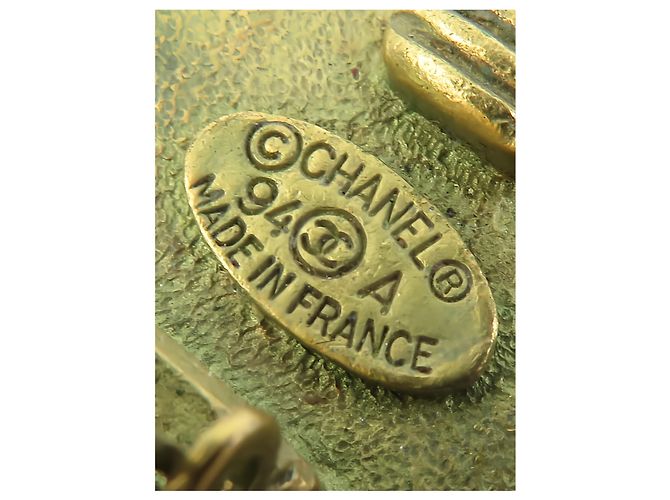 Orecchini a clip rotondi Chanel Gold Gold Plated Resin CC Chain - vista 4