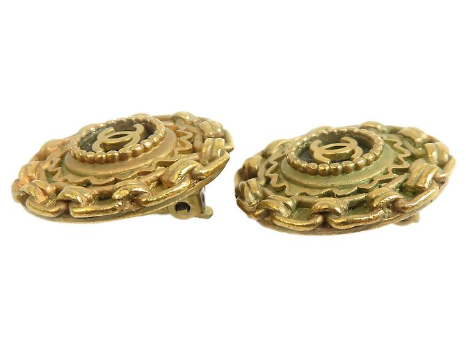 Orecchini a clip rotondi Chanel Gold Gold Plated Resin CC Chain - vista 7