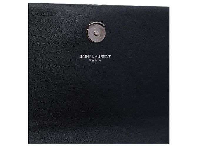 Autre Marque Saint Laurent Portafoglio a catena Kate in pelle di vitello nera con applicazione Cloud Star, monogramma classico e nappa - vista 5