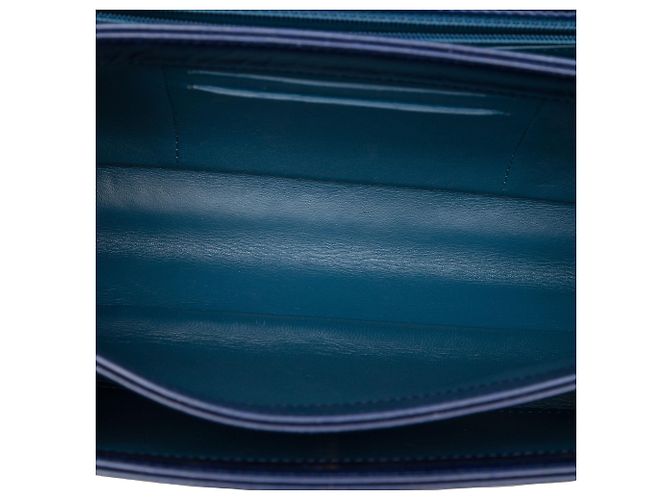 Chanel Blue Small Quilted Calfskin Straight Lined Flap - vista 4