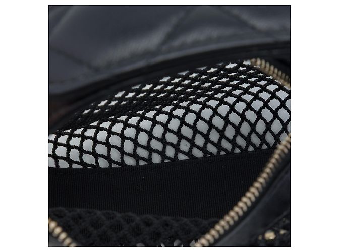 Borsetta Hobo Chanel Mini CC in mesh nero e pelle d'agnello matelassé - vista 4