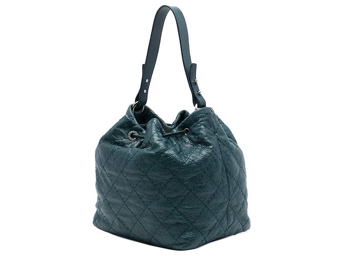 Borsa bucket Chanel Blue Quilted Glazed Calfskin On The Road - vista 2