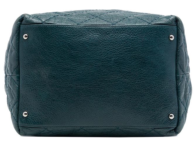 Borsa bucket Chanel Blue Quilted Glazed Calfskin On The Road - vista 3