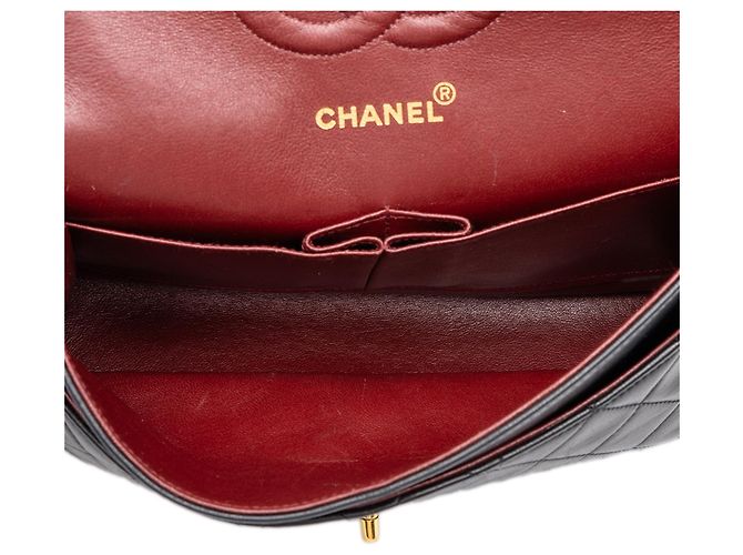 Chanel Black Medium Classic Lambskin Double Flap - vista 4