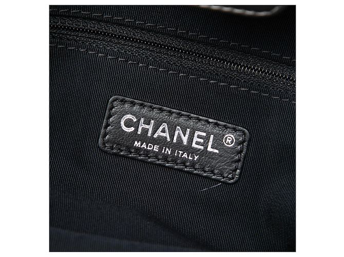 Borsa Chanel Silver Small Quilted Metallic Aged Calfskin Chain Me Tote - vista 5